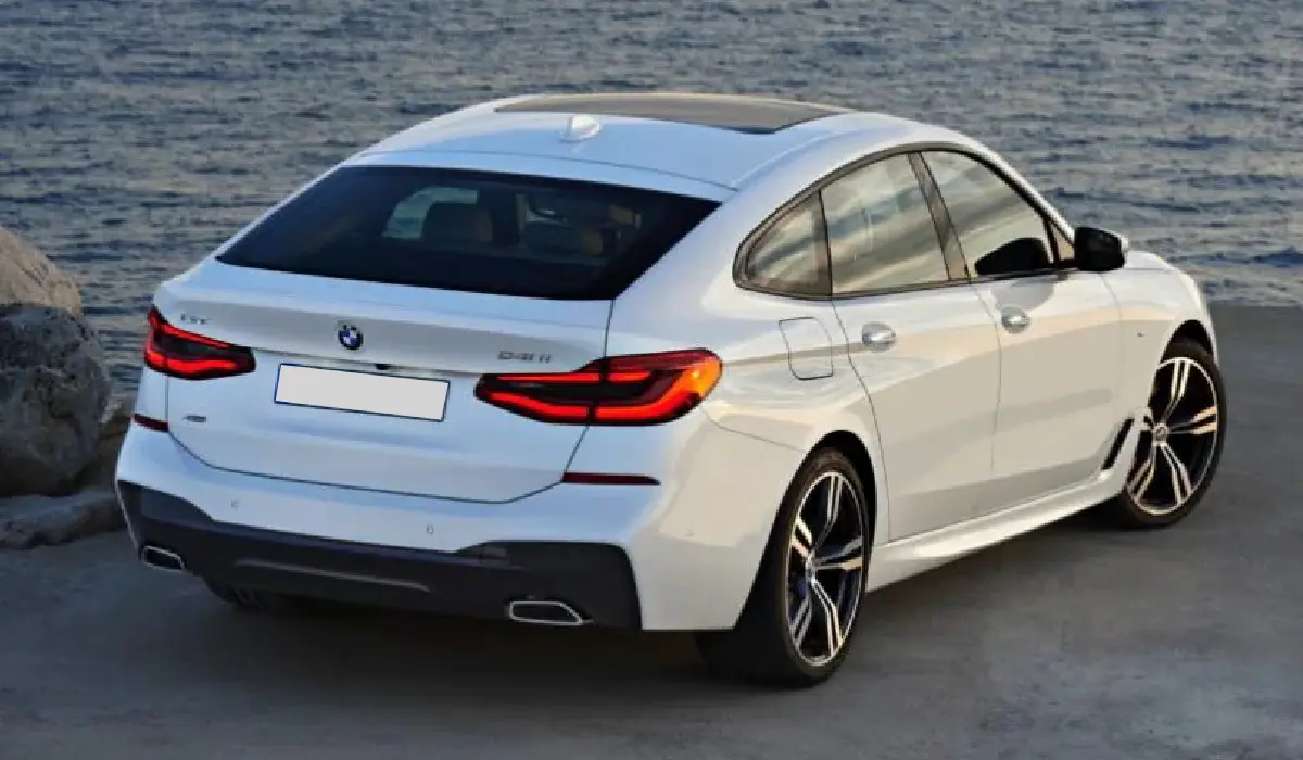 BMW - 6 Series GT 620d Luxury Line - Luxury Sedan Car Rentals - Preowned Sedan Car - Exclusive Concierge Club.webp